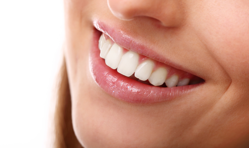 Featured image for “Get A Dazzling White Smile With Teeth Whitening!”
